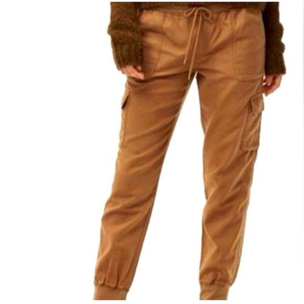Aritzia COMMUNITY Cebu Cargo Joggers Camel Brown Utility Casual Size L